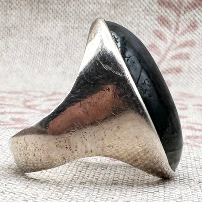 Moss agate ring, London 1975, size P/7.5