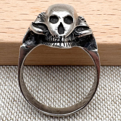 Silver skull ring, size Y.5/12