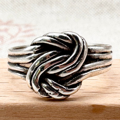 Silver knot ring, hallmarked London 1974, size M (US 6)