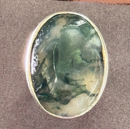 Moss agate ring, London 1975, size P/7.5