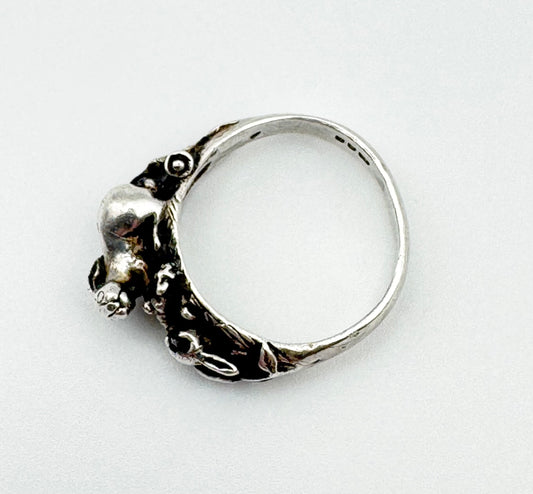 Chasing rabbits ring, London 1987, size M.5/6.5