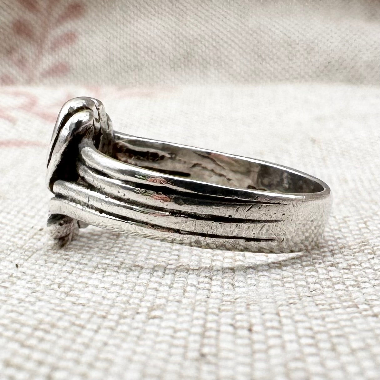 Silver knot ring, hallmarked London 1974, size M (US 6)