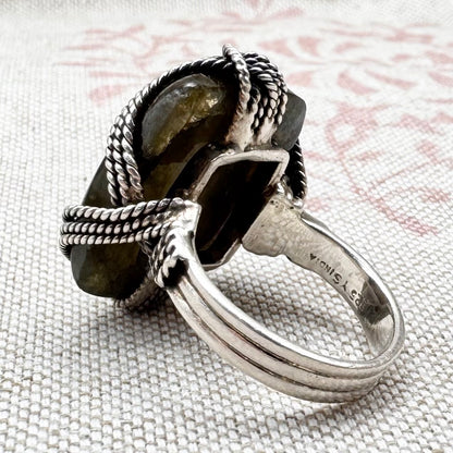 Iridescent labradorite ring, size O/7