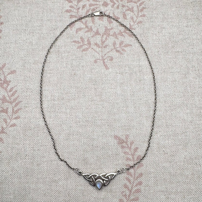 Celtic knot necklace – rainbow moonstone