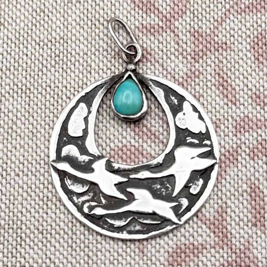 Handmade silver pendant with flying geese and turquoise – Birmingham 1986