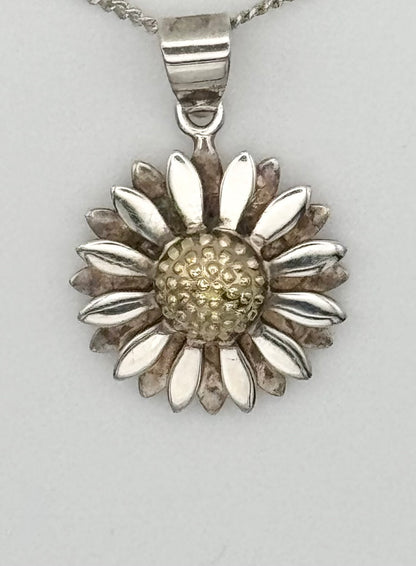 Daisy necklace