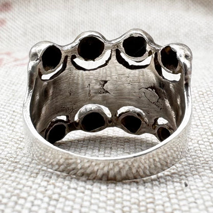 Silver band ring with raised bead detailing, size M (US 6)