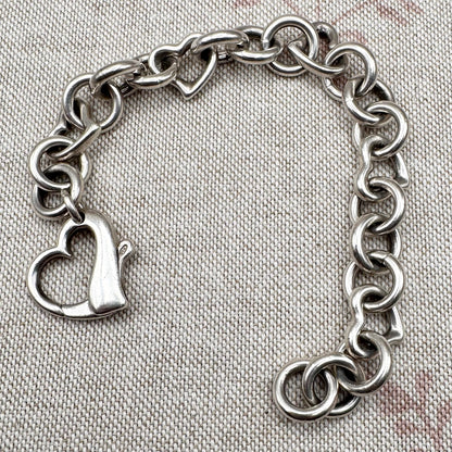 Chunky heart link bracelet with statement clasp