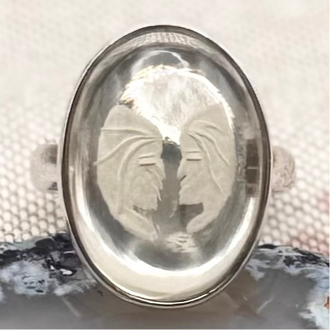 Etched glass stone ring – twin faces intaglio design, size S/9