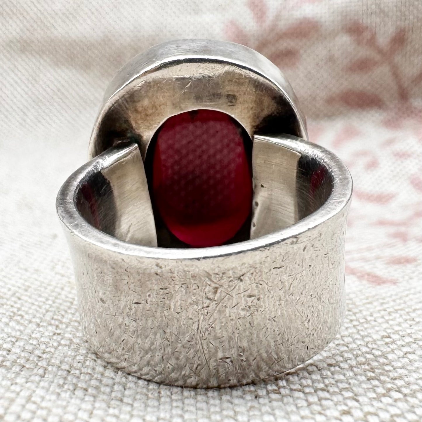 Continental 950 silver and garnet ring, size K.5 (US 5.5)