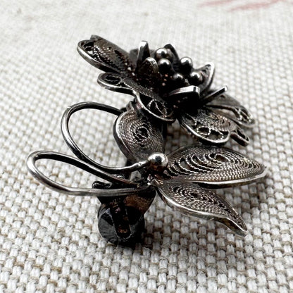 Vintage silver filigree floral brooch