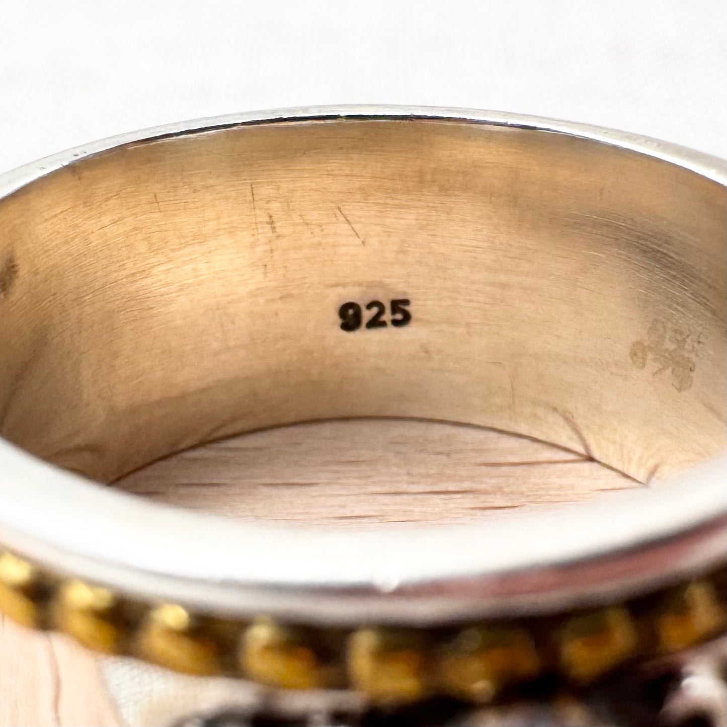 Spinner ring with pearl and coral, size S (US 9)