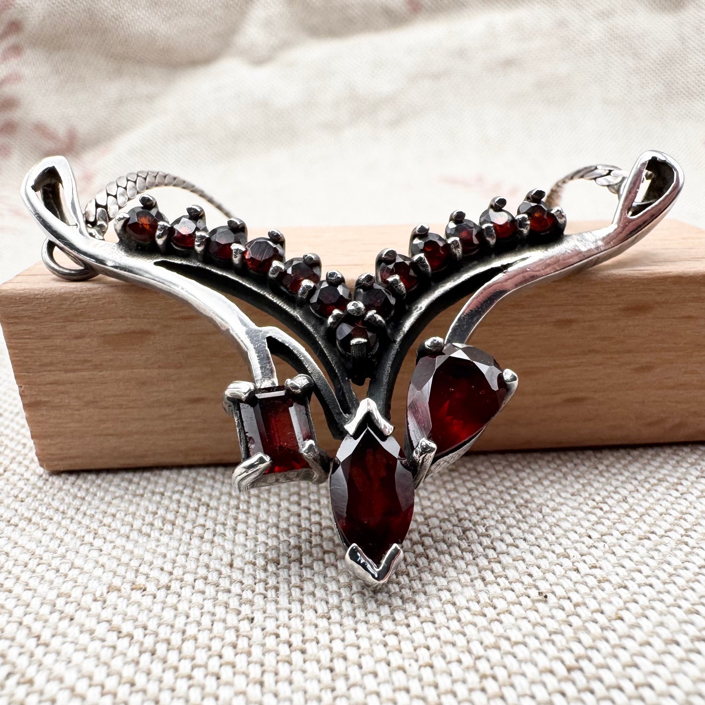 Vintage silver garnet necklace