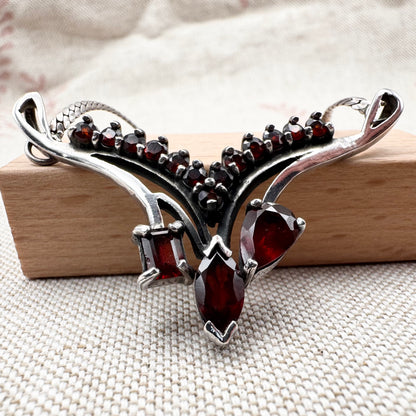 Vintage silver garnet necklace