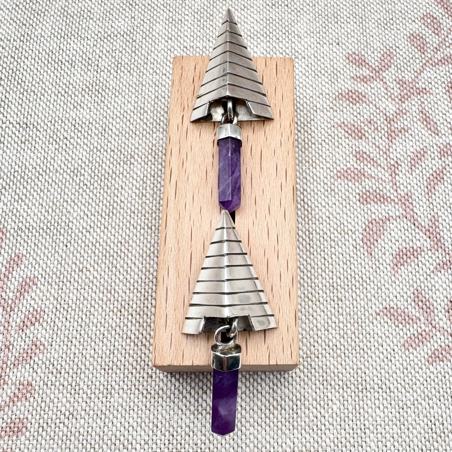 Silver pyramid drop earrings with amethyst points