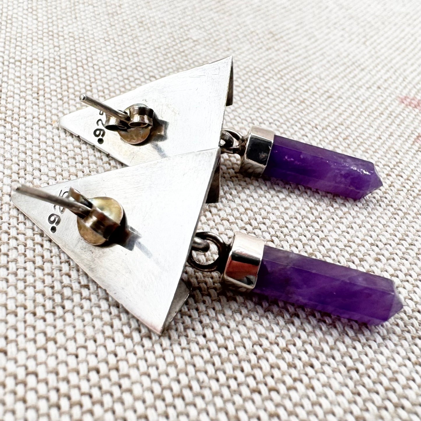 Silver pyramid drop earrings with amethyst points