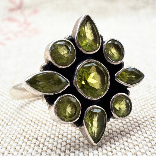 Silver peridot cluster ring, size R.5 (US 9)
