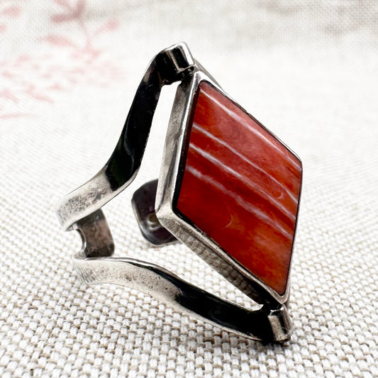 Silver spinner ring with coloured stone panels, adjustable size