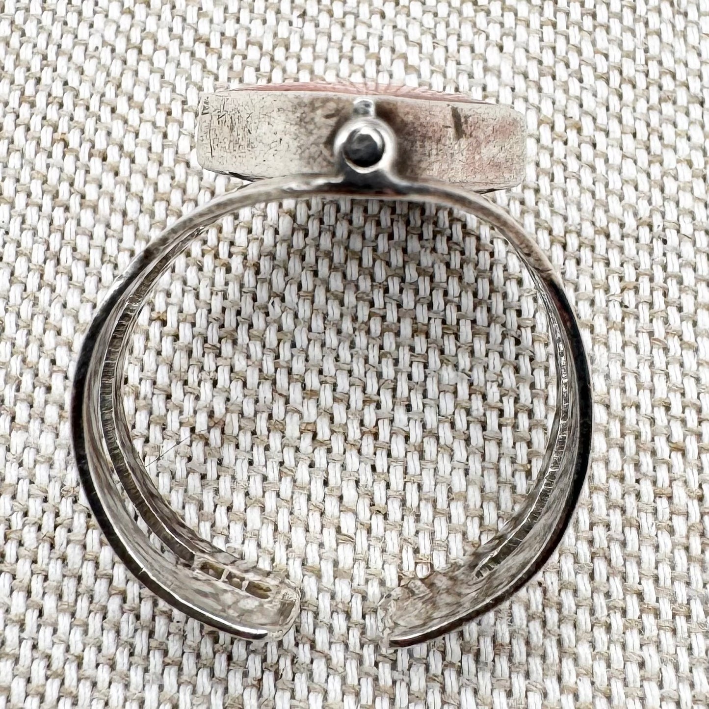 Silver spinner ring with coloured stone panels, adjustable size