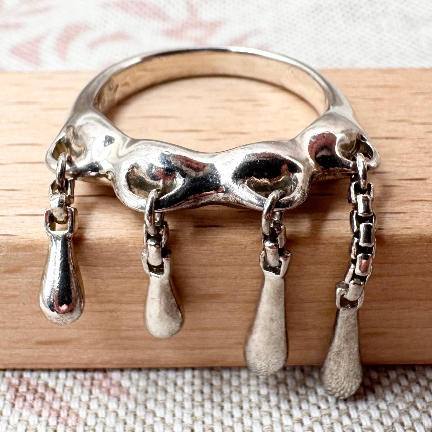 Lucy Quartermaine cloud & raindrop ring, size P (US 7.5)