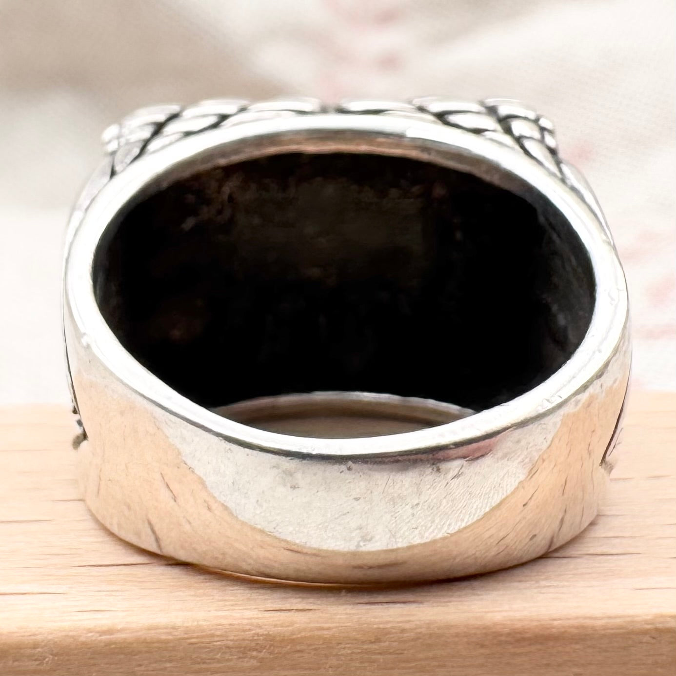 Vintage flower statement ring with hammered centre panel, size L (US 5.5)