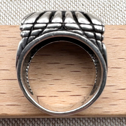 Vintage flower statement ring with hammered centre panel, size L (US 5.5)