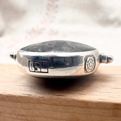 David Scott Walker Spinner Agate Pendant, hallmarked Sheffield 1994