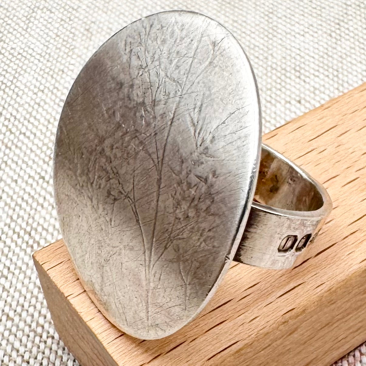 Silver botanical etched disc statement ring, size N (US 6.5)