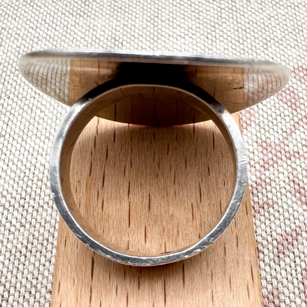 Silver botanical etched disc statement ring, size N (US 6.5)