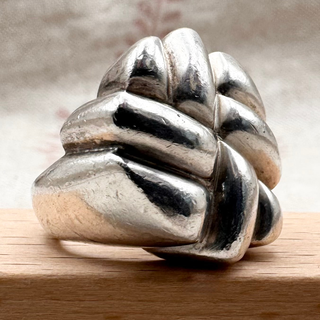 Vintage interlocking statement ring, size J (US 4.5)