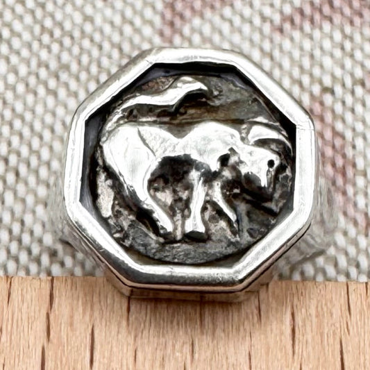 Vintage silver octagonal bull signet ring, hallmarked London 1973, size K (US 5)