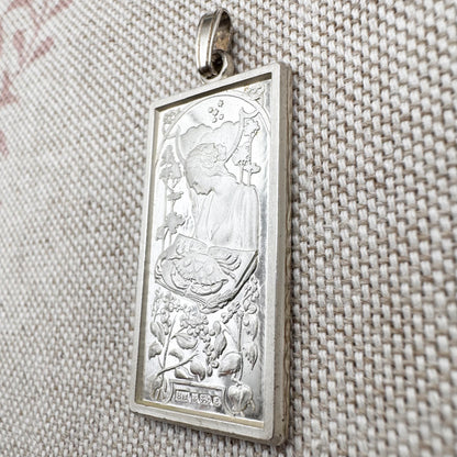 Collectable vintage silver zodiac pendant – Cancer, hallmarked Birmingham 1979