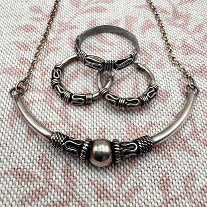 Balinese-style silver jewellery set – necklace, hoop earrings & ring