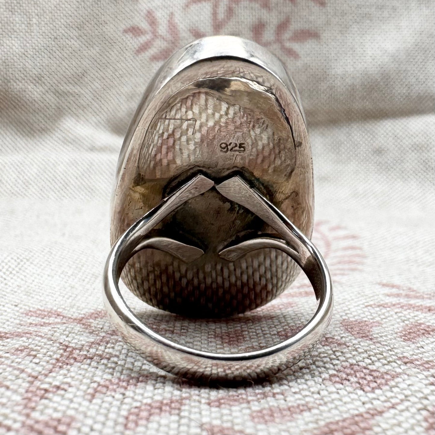 Mother of pearl statement ring, size R (US 8.5)