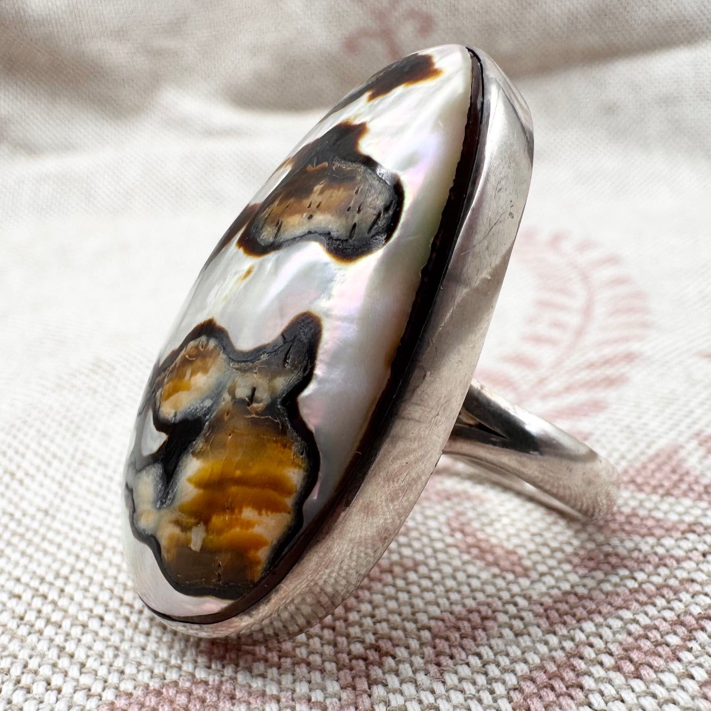 Mother of pearl statement ring, size R (US 8.5)