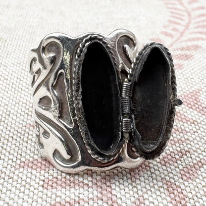 Mexican silver poison ring with turquoise, size S.5 (US 9.5)