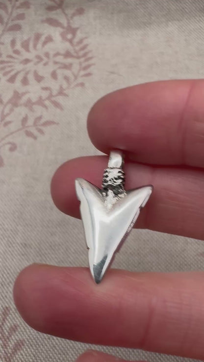 Silver arrowhead pendant