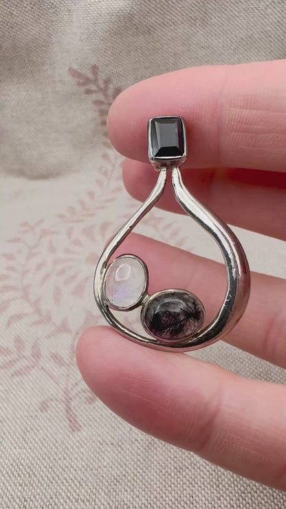 Silver pendant with onyx, moonstone & tourmalinated quartz